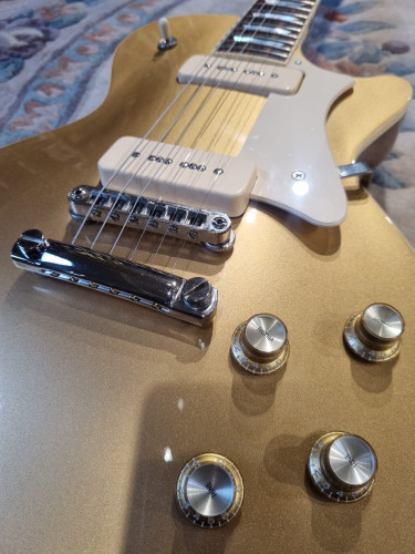 Guitarra elèctrica HERITAGE Custom Shop Special H-150 Gold Top Throbak P90