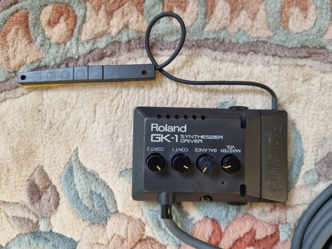 Guitar synthesizer ROLAND GR-700